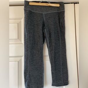 New balance slightly cropped leggings